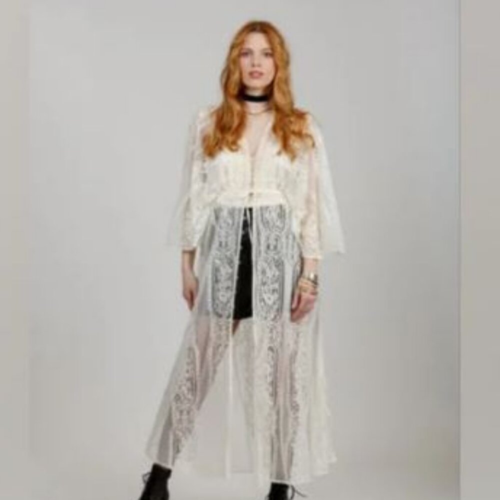 Band of the Free Cynthia Ivory Lace Duster Medium NWT